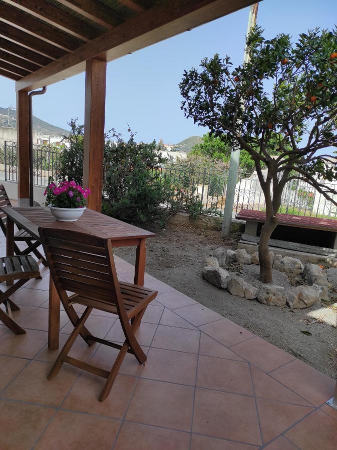 ליפארי Holiday Home Mennulita מראה חיצוני תמונה
